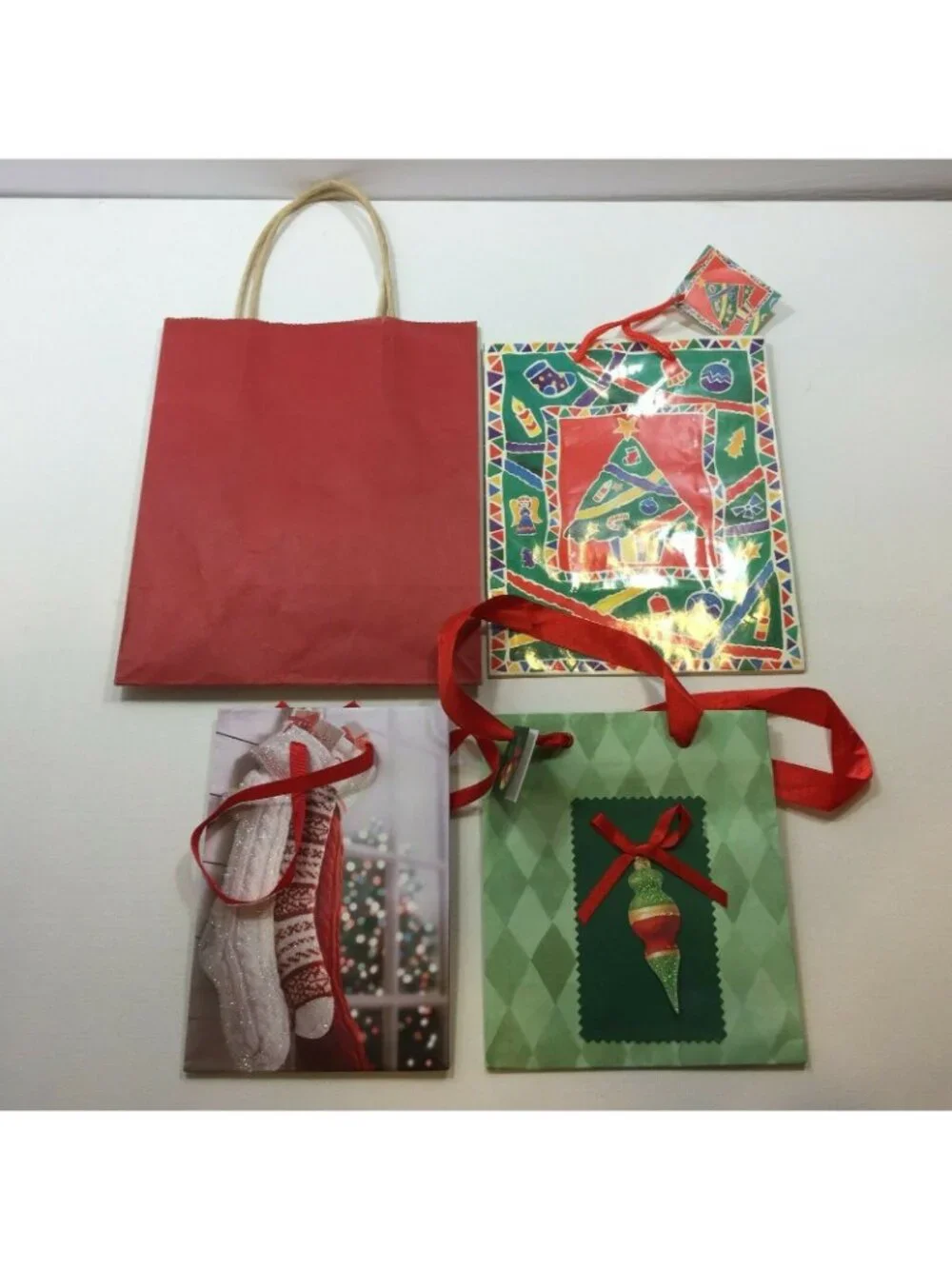 Christmas Holiday Gift Bag 57 Gift Tag Stickers Red Green Santa Jolly Tree